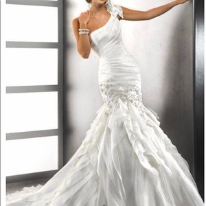 Maggie Sottero Wedding Dress
